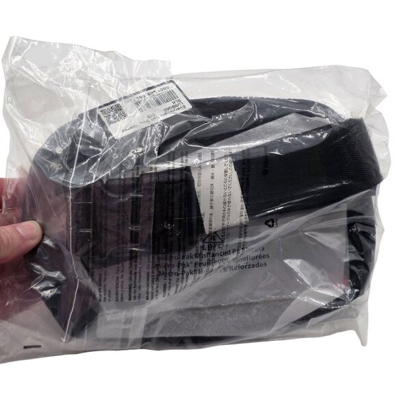 New - Disney x Lululemon Mickey in Motion 1L Everywhere Belt Bag - Picture 6 of 6